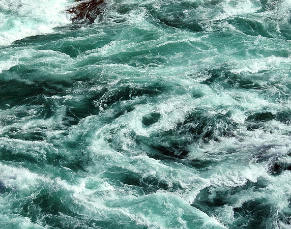 NIAGRA RAPIDS 2