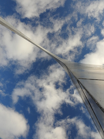 ST. LOUIS ARCH ABSTRACT