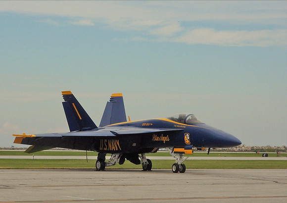 BLUE ANGEL F-18 HORNET