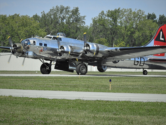 YANKEE LADY  B-17
