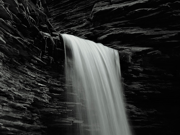 WATKINS GLEN WATERFALL 1
