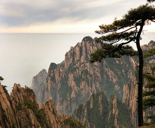 YELLOW MOUNTAIN - CHINA