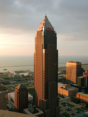 KEY TOWER