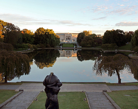 CLEVELAND MUSEUM OF ART AND WADE LAGOON